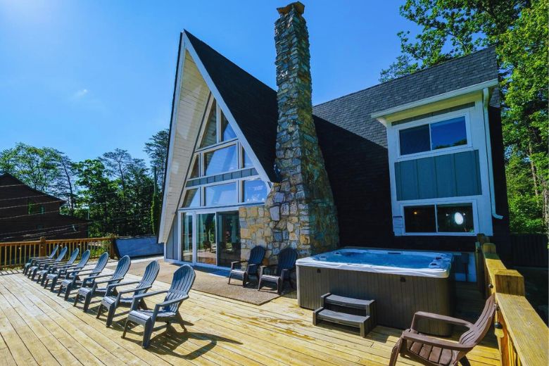 Why 3 Bedroom Cabins Are the Sweet Spot for Pigeon Forge Vacations